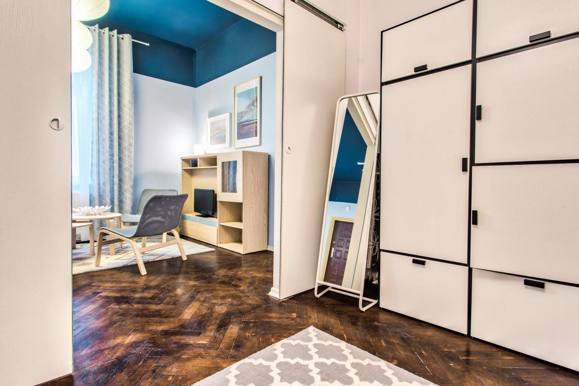 Tyzenhauz Apartments Zygmunta Augusta Street كراكوفيا المظهر الخارجي الصورة